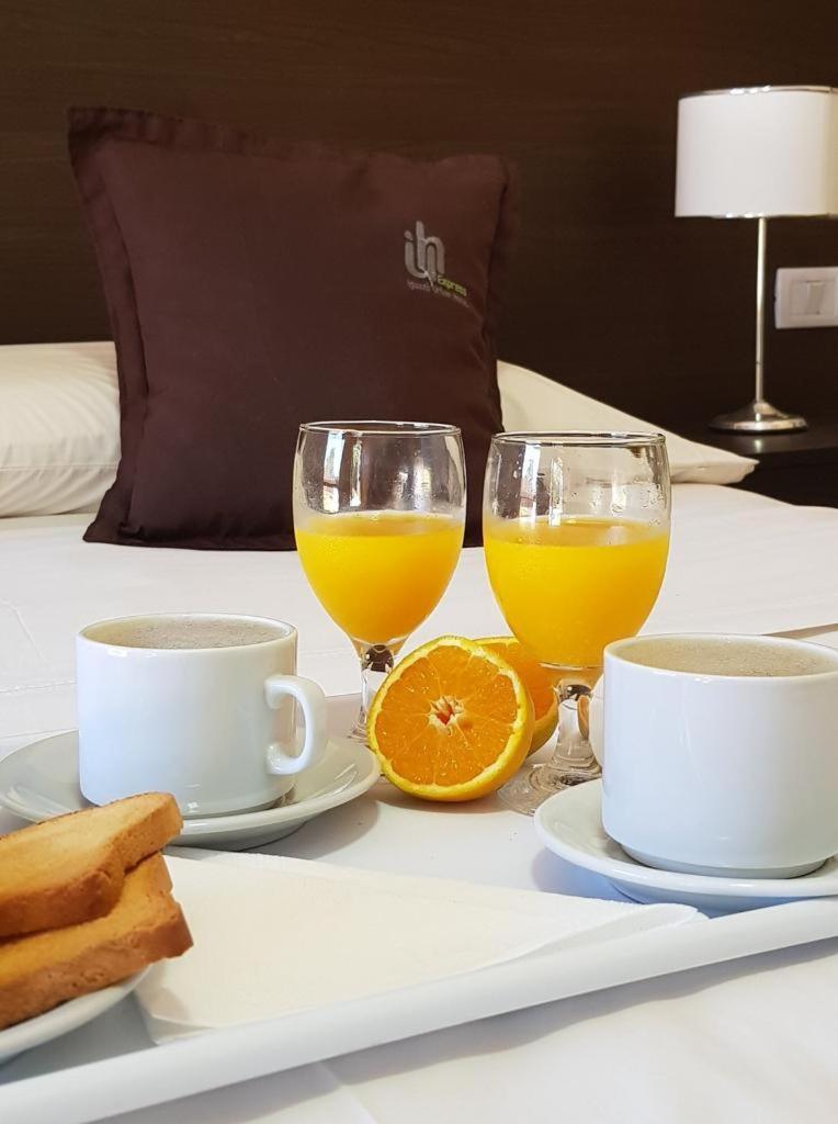 פוארטו איגואסו Iguazu Urban Hotel Express מראה חיצוני תמונה